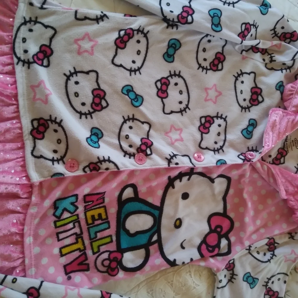 Hello kitty girls 7/8 pajamas set with satin like ruffled edges & collar